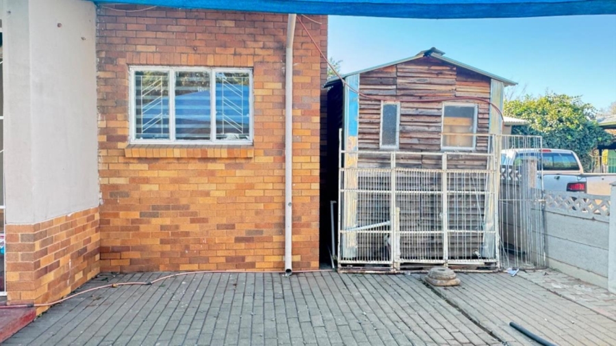 3 Bedroom Property for Sale in Beaconsfield Northern Cape